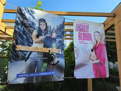 Gymnázium * Maturitní tablo třídy oktáva s hvězným obsazením