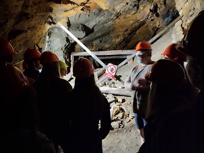 Gymnázium * Studenti velkopavlovického gymnázia po stopách jáchymovské historie