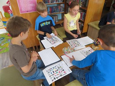 Městská knihovna * Král ocenil snahu prvňáčků nejen ve škole, ale i v knihovně