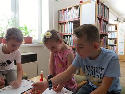 Městská knihovna * Král ocenil snahu prvňáčků nejen ve škole, ale i v knihovně