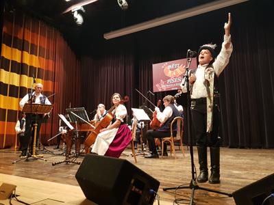 Kultura & folklor * Marek Hanák v TOP desítce nejlepších zlatých zpěváčků ČR roku 2024; národní kolo soutěže Děti a píseň Slovácka