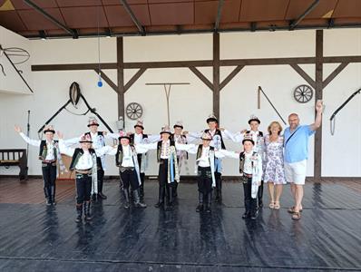 Kultura & folklor * Finálovém klání dětských verbířů na národní přehlídce dětského verbuňku - Mezinárodní dětský festival Kunovské léto