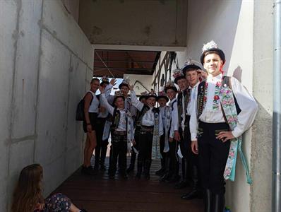 Kultura & folklor * Finálovém klání dětských verbířů na národní přehlídce dětského verbuňku - Mezinárodní dětský festival Kunovské léto