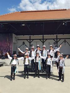 Kultura & folklor * Finálovém klání dětských verbířů na národní přehlídce dětského verbuňku - Mezinárodní dětský festival Kunovské léto