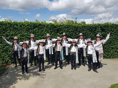 Kultura & folklor * Finálovém klání dětských verbířů na národní přehlídce dětského verbuňku - Mezinárodní dětský festival Kunovské léto