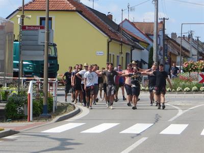 Folkor & tradice * VELKOPAVLOVICKÉ KROJOVANÉ HODY 2024 * Hodovní mája dorazila do Pavlovic
