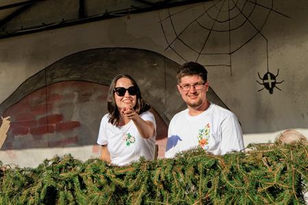 Folklor & tradice * VELKOPAVLOVICKÉ KROJOVANÉ HODY 2024 * Stavění hodovní máje