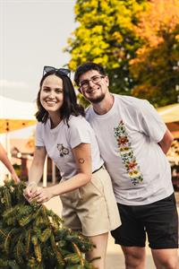 Folklor & tradice * VELKOPAVLOVICKÉ KROJOVANÉ HODY 2024 * Stavění hodovní máje ve fotografiích Richarda Skoumala