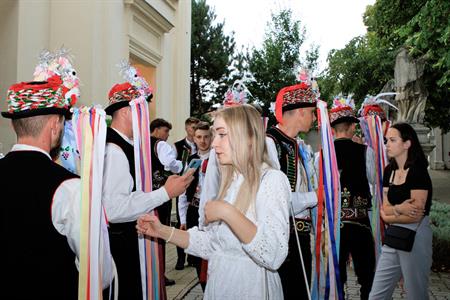 Folklor & tradice * VELKOPAVLOVICKÉ KROJOVANÉ HODY 2024 * Nedělní mše svatá a povolení hodů starostou města