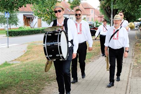 Folklor & tradice * VELKOPAVLOVICKÉ KROJOVANÉ HODY 2024 * Nedělní mše svatá a povolení hodů starostou města