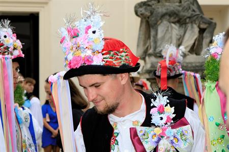 Folklor & tradice * VELKOPAVLOVICKÉ KROJOVANÉ HODY 2024 * Nedělní mše svatá a povolení hodů starostou města
