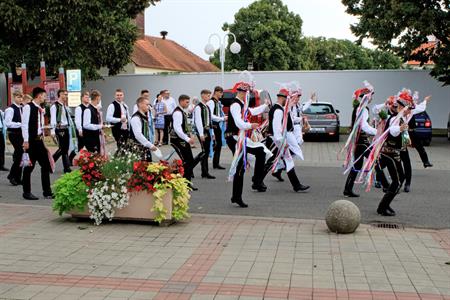 Folklor & tradice * VELKOPAVLOVICKÉ KROJOVANÉ HODY 2024 * Nedělní mše svatá a povolení hodů starostou města