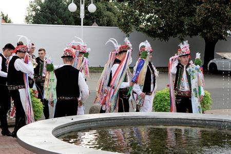 Folklor & tradice * VELKOPAVLOVICKÉ KROJOVANÉ HODY 2024 * Nedělní mše svatá a povolení hodů starostou města