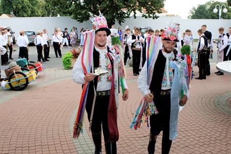 Folklor & tradice * VELKOPAVLOVICKÉ KROJOVANÉ HODY 2024 * Nedělní mše svatá a povolení hodů starostou města