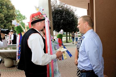 Folklor & tradice * VELKOPAVLOVICKÉ KROJOVANÉ HODY 2024 * Nedělní mše svatá a povolení hodů starostou města