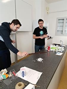 Mateřská škola & Základní škola * Fyzikální pokusy pro školčátka v odborné učebně fyziky ZŠ Velké Pavlovice