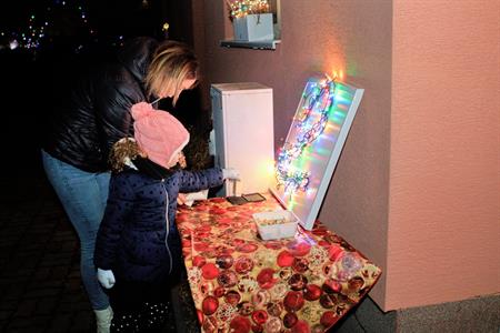 Advent & Vánoce * Netradičně tradiční okenní adventní kalendář města Velké Pavlovice