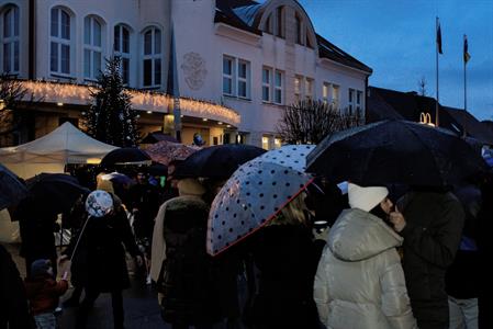 Advent & Vánoce * Vánoční jarmark u radnice roku 2024 
