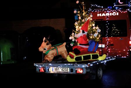 Advent & Vánoce * Vánoční jarmark u radnice roku 2024 