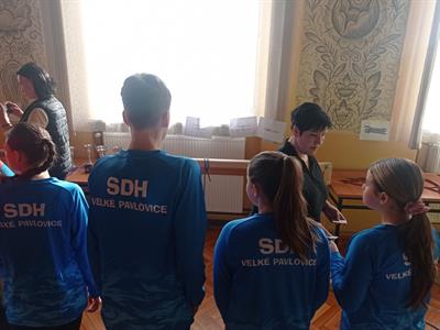 SDH * Mladí hasiči uzlovali v Bořeticích