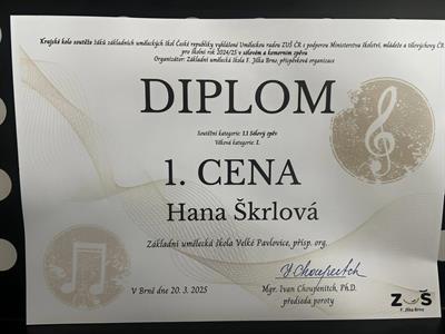 Základní umělecká škola * Hanička Škrlová - 1. místo v Krajském kole žáků ZUŠ v sólovém zpěvu