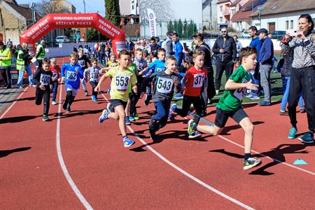 Sport * BĚH O VELKOPAVLOVLOVICKOU MERUŇKU roku 2025; VIII. ročník