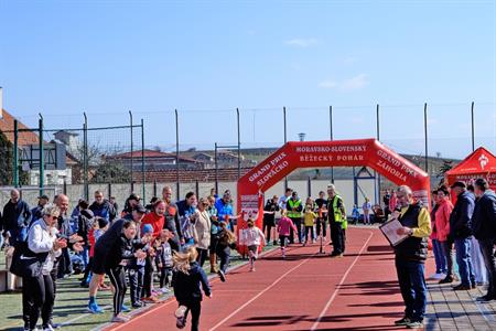 Sport * BĚH O VELKOPAVLOVLOVICKOU MERUŇKU roku 2025; VIII. ročník