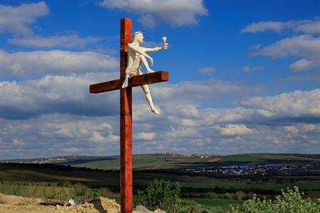Kultura & umění * Kříž Marka Laciny Óda na frankovku v Lizniperkách