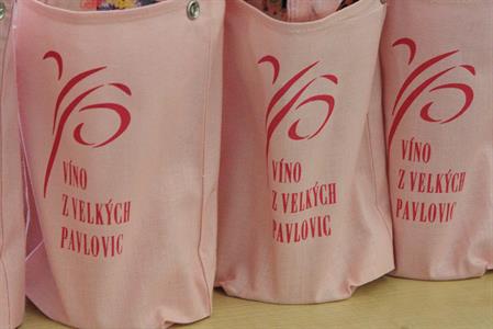  Víno a vinařstvi * Májové otevřené sklepy 2025: spousta vína, hudby, gastronomických specialit a jeden velký zážitek 