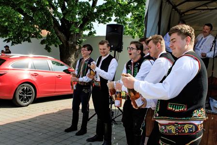  Víno a vinařstvi * Májové otevřené sklepy 2025: spousta vína, hudby, gastronomických specialit a jeden velký zážitek 
