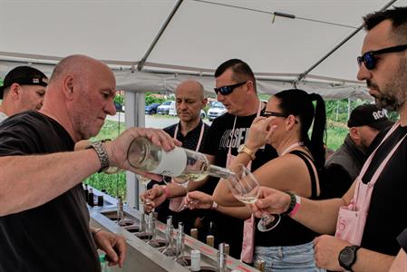  Víno a vinařstvi * Májové otevřené sklepy 2025: spousta vína, hudby, gastronomických specialit a jeden velký zážitek 