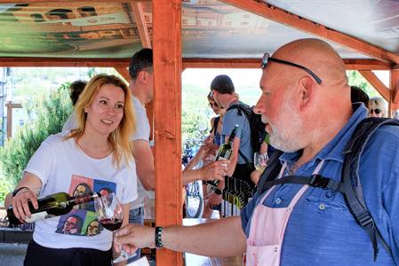  Víno a vinařstvi * Májové otevřené sklepy 2025: spousta vína, hudby, gastronomických specialit a jeden velký zážitek 