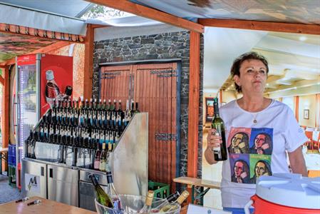  Víno a vinařstvi * Májové otevřené sklepy 2025: spousta vína, hudby, gastronomických specialit a jeden velký zážitek 