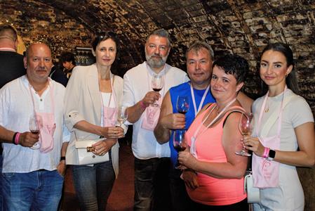  Víno a vinařstvi * Májové otevřené sklepy 2025: spousta vína, hudby, gastronomických specialit a jeden velký zážitek 