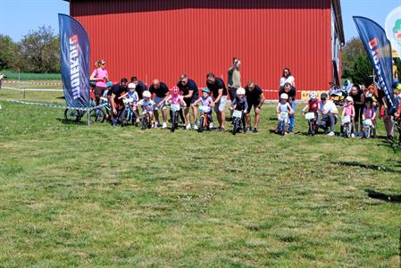 Sport * II. ročník - Kolo Cup & Ultraminifotbal Cup - dětské závody na velkopavlovickém letišti