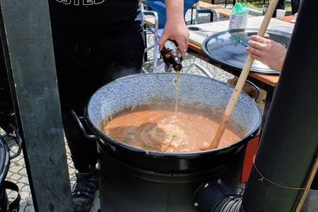Ekocentrum Trkmanka & Gastronomie * Velkopavlovický gulášfest 2025. Jedna soutěž, dvě zlatá umístění!