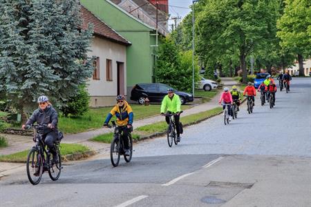 Spolek obcí Modré Hory * Májové putování okolím Modrých Hor; Modrohorská pecka; Meditrina - den plný cyklistiky a vína