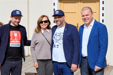 Spolek obcí Modré Hory * Májové putování okolím Modrých Hor; Modrohorská pecka; Meditrina - den plný cyklistiky a vína
