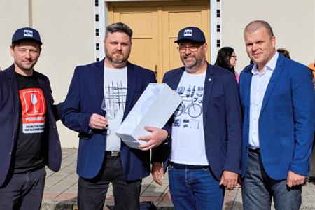 Spolek obcí Modré Hory * Májové putování okolím Modrých Hor; Modrohorská pecka; Meditrina - den plný cyklistiky a vína