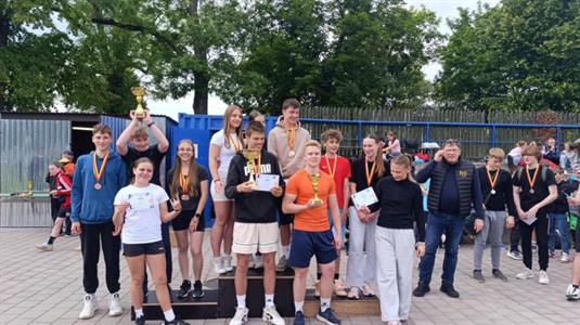 ZŠ * Úspěch na Olympiádě škol Hustopečska: 17 medailí a dva poháry pro naše žáky!