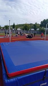 ZŠ * Úspěch na Olympiádě škol Hustopečska: 17 medailí a dva poháry pro naše žáky!