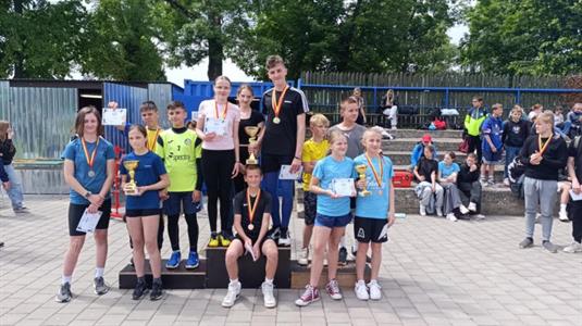 ZŠ * Úspěch na Olympiádě škol Hustopečska: 17 medailí a dva poháry pro naše žáky!