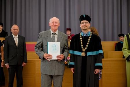 Senioři & Celoživotní vzdělávání * Slavností ukončení pilotního ročníku Univerzity 3. věku Mendelovy univerzity v Brně, pobočka Velké Pavlovice