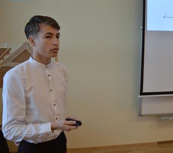 Gymnázium * Ročníkové práce studentů sexty a 2. ročníku Gymnázia Velké Pavlovice úspěšně obhájeny