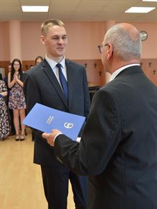 Gymnázium * Slavnostní předávání maturitních vysvědčení novým absolventům, školní rok 2024/2025
