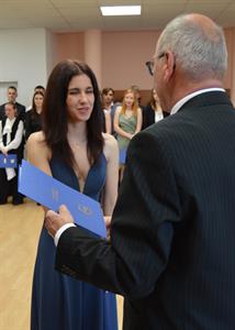 Gymnázium * Slavnostní předávání maturitních vysvědčení novým absolventům, školní rok 2024/2025
