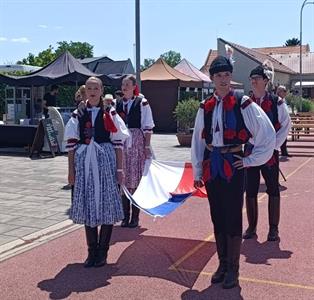 Kultura & folklor * Marek Hanák vítěz své kategorie na Národní přehlídce tanečníků verbuňku - Kunovské léto 2025