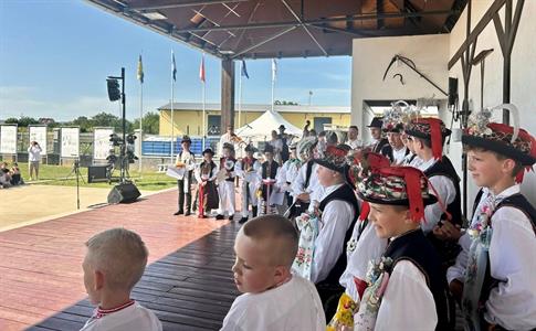 Kultura & folklor * Marek Hanák vítěz své kategorie na Národní přehlídce tanečníků verbuňku - Kunovské léto 2025