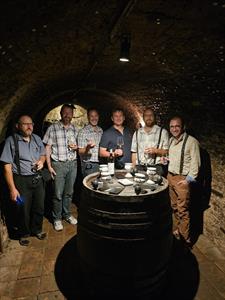 Víno & Vinařství * Do Habánského sklepa Vinařství Lacina zavítali Habáni z Kanady
