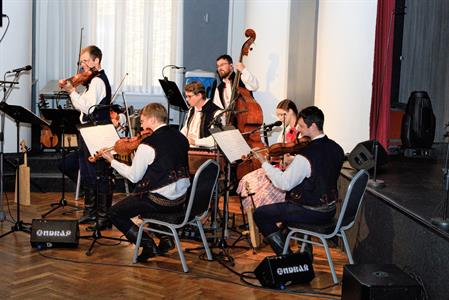 Kultura & folklor * VUS Ondráš; pásmo Z kraje do kraje ve velkopavlovické sokolovně